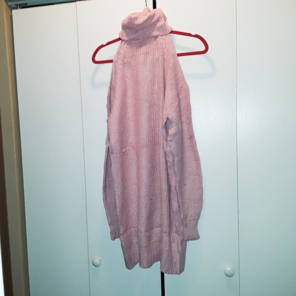 Cold Shoulder Turtle Neck Pink Knit Sweater OS - Picture 6 of 6